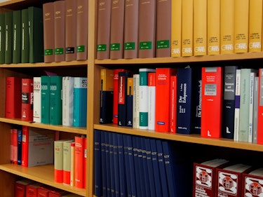 Bookcase 335849 1920